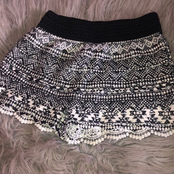 Lace Shorts - Picture 2 of 4